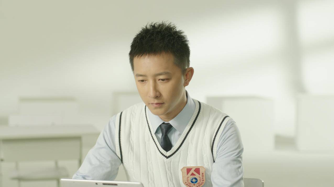 球球大作战刷人气助手 - 抖音刷10万粉,快手刷单业务软件